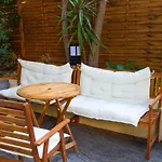 Hi Les Camelias Hostel Nicea