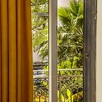 Hostel Hi Les Camelias Nicea