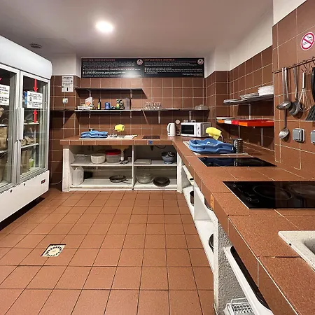 אכסניה Hi Les Camelias *