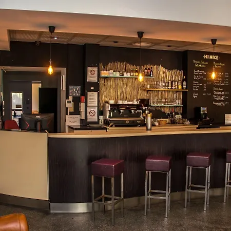 Hi Les Camelias Vandrerhjem